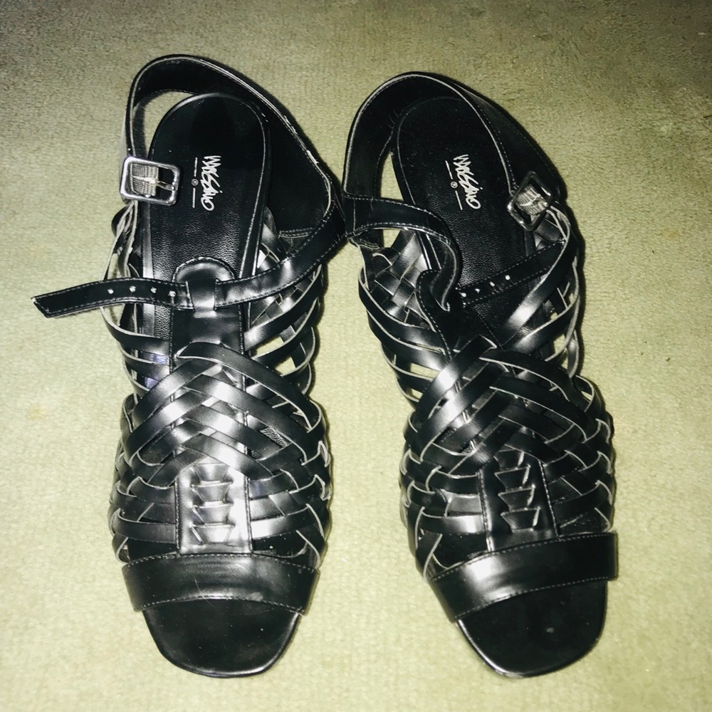 Black leather heel sandals